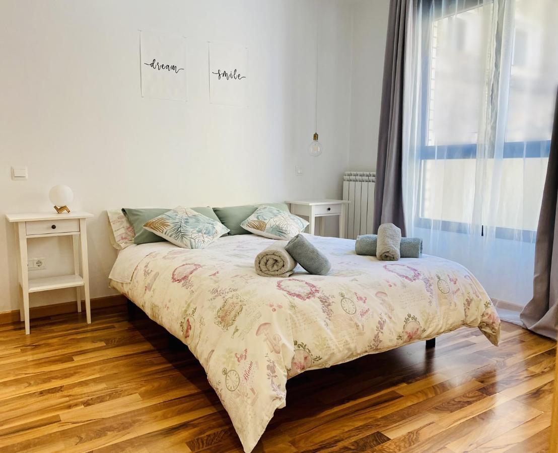 Suite Anna Zaragoza Exteriör bild